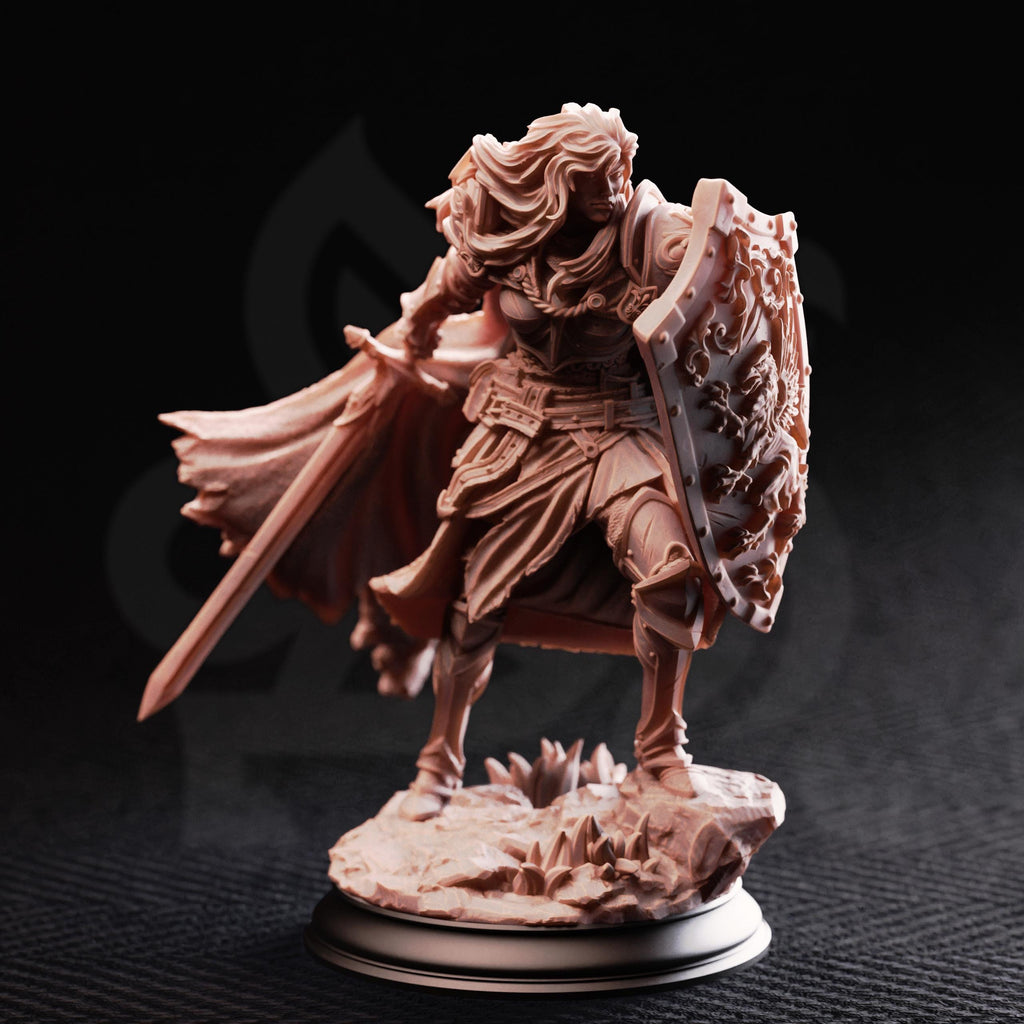 Lydia Untarnished Golden Griffin Sergeant Miniature | Paladin, Fighter, Cleric (Resin Print)