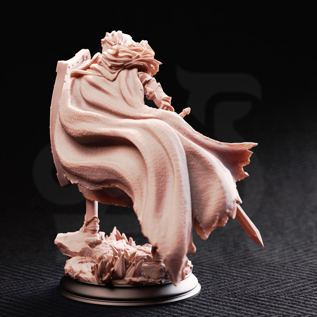 Lydia Untarnished Golden Griffin Sergeant Miniature | Paladin, Fighter, Cleric (Resin Print)